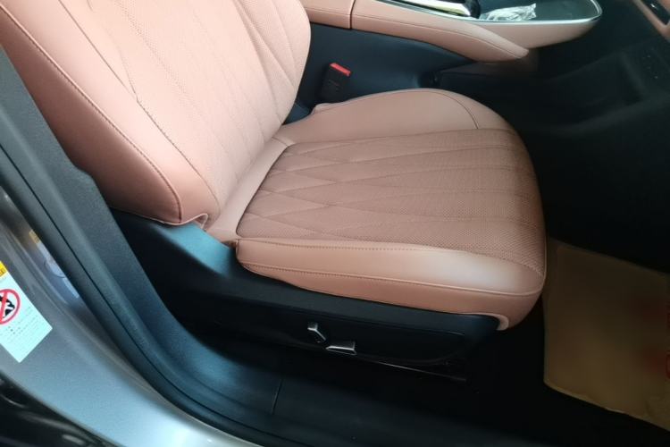 Used CHANGAN NEVO A07 2026 Model Ultra-Long Blue Whale Pure Electric 730 Flagship Edition Right Front Seat