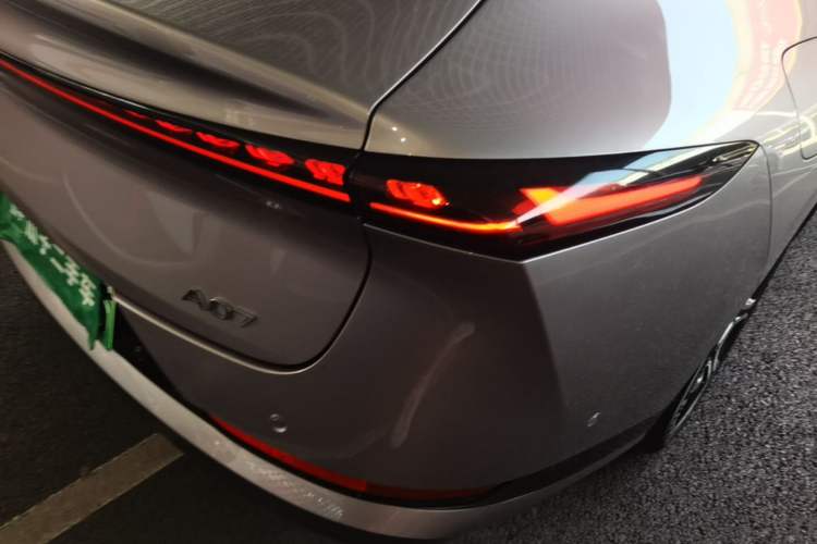 Used CHANGAN NEVO A07 2026 Model Ultra-Long Blue Whale Pure Electric 730 Flagship Edition Right Rear Taillight