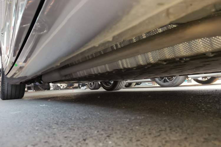Used CHANGAN NEVO A07 2026 Model Ultra-Long Blue Whale Range-Extending 310 Flagship Edition Right Side Sill