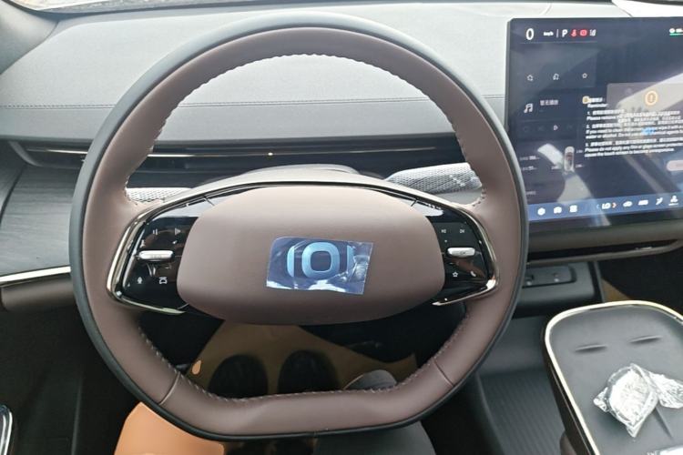 Used CHANGAN NEVO A07 2026 Model Ultra-Long Blue Whale Range-Extending 310 Luxury Edition Steering Wheel