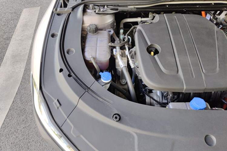 Used CHANGAN NEVO A07 2026 Model Ultra-Long Blue Whale Range-Extending 310 Flagship Edition Engine Bay Right