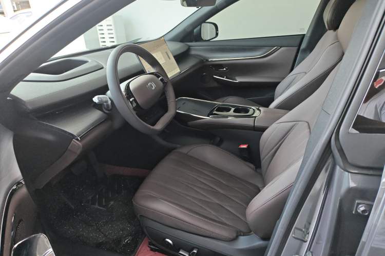 Used CHANGAN NEVO A07 2026 Model Ultra-Long Blue Whale Pure Electric 730 Flagship Edition Interior 1