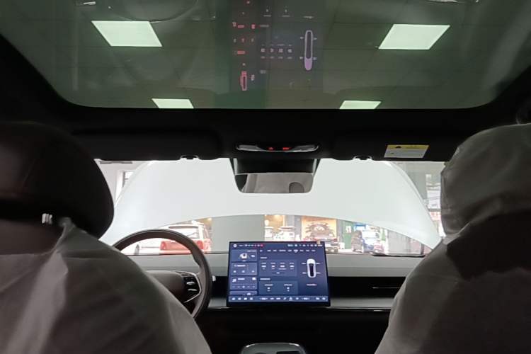 Used CHANGAN NEVO A07 2026 Model Ultra-Long Blue Whale Pure Electric 730 Luxury Edition Headliner