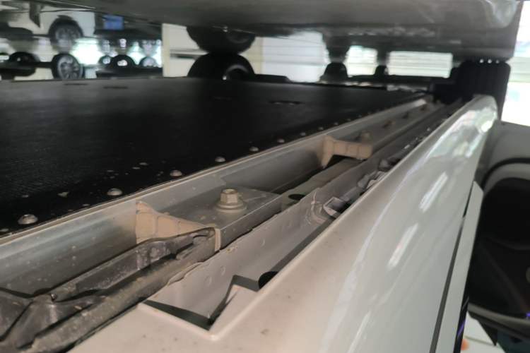 Used CHANGAN NEVO A07 2026 Model Ultra-Long Blue Whale Pure Electric 730 Flagship Edition Left Side Sill