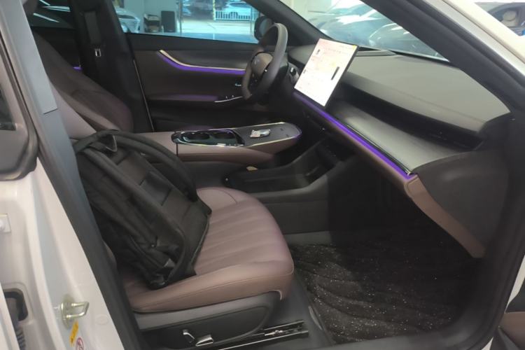 Used CHANGAN NEVO A07 2026 Model Ultra-Long Blue Whale Pure Electric 730 Flagship Edition Right Front Seat