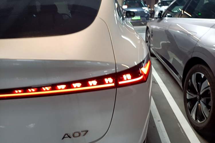 Used CHANGAN NEVO A07 2026 Model Ultra-Long Blue Whale Pure Electric 730 Luxury Edition Right Rear Taillight