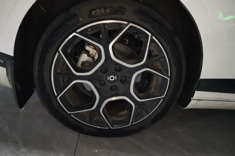 Used CHANGAN NEVO A07 2026 Model Ultra-Long Blue Whale Pure Electric 730 Flagship Edition Right Rear Wheel Hub