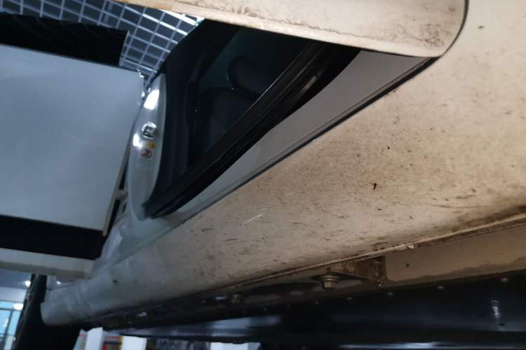 Used CHANGAN NEVO A07 2026 Model Ultra-Long Blue Whale Pure Electric 730 Flagship Edition Right Side Sill