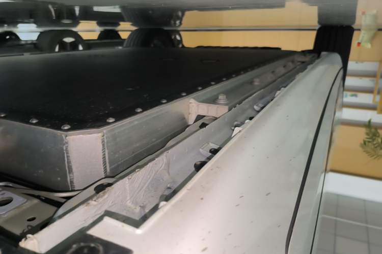 Used CHANGAN NEVO A07 2026 Model Ultra-Long Blue Whale Pure Electric 730 Flagship Edition Right Side Sill