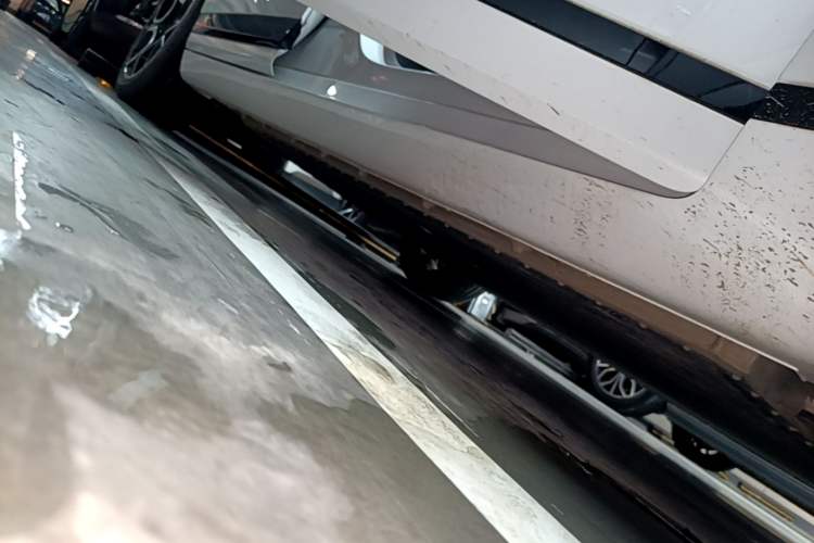 Used CHANGAN NEVO A07 2026 Model Ultra-Long Blue Whale Pure Electric 730 Luxury Edition Right Side Sill