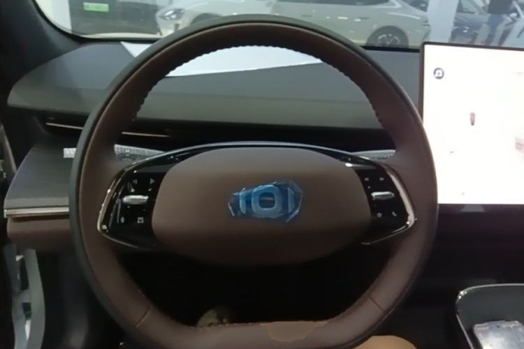 Used CHANGAN NEVO A07 2026 Model Ultra-Long Blue Whale Pure Electric 730 Luxury Edition Steering Wheel