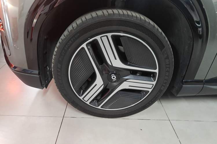 Used CHANGAN NEVO E07 2025 All-Electric 4x4 90kWh Ultra High-Performance Edition Exterior 7