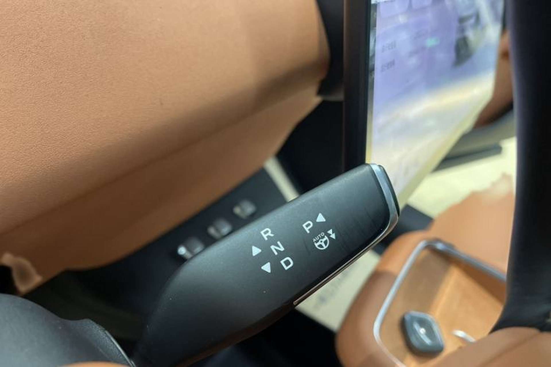 Used CHANGAN NEVO E07 2025 All-Electric 4x4 90kWh Ultra High-Performance Edition Gear Lever