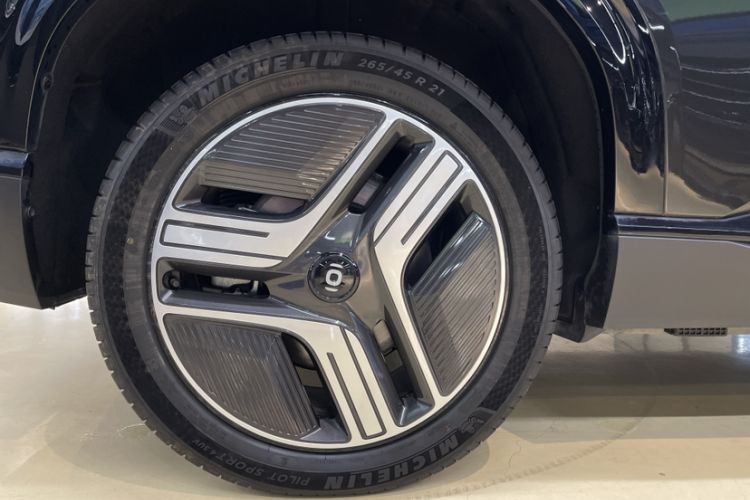 Used CHANGAN NEVO E07 2025 All-Electric 4x4 90kWh Ultra High-Performance Edition Exterior 2