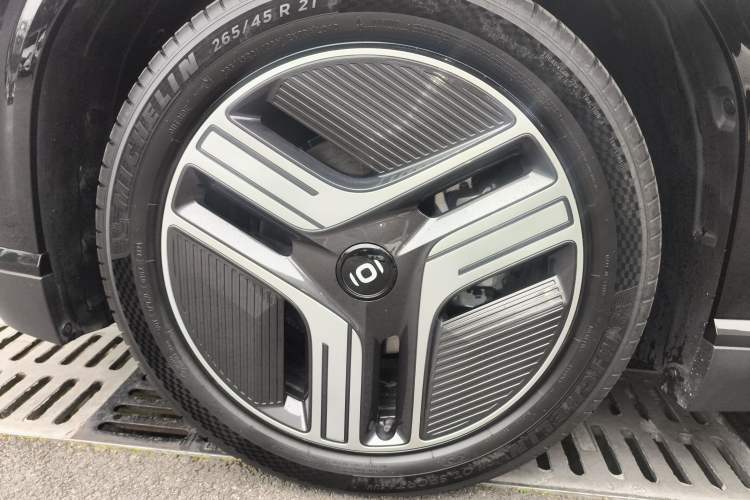 Used CHANGAN NEVO E07 2025 All-Electric 4x4 with 90 kWh Max Intelligent Driving Version Exterior 7