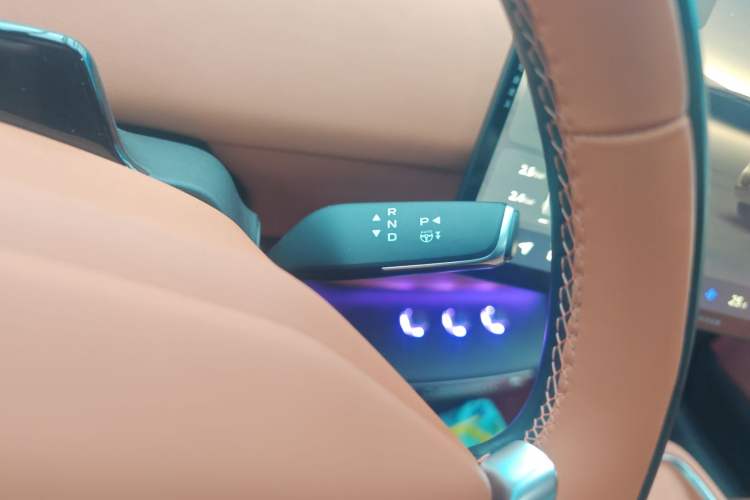 Used CHANGAN NEVO E07 2025 All-Electric 4x4 90kWh Ultra High-Performance Edition Gear Lever