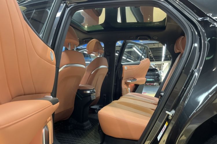 Used CHANGAN NEVO E07 2025 All-Electric 4x4 90kWh Ultra High-Performance Edition Headliner