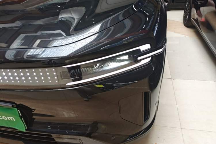 Used CHANGAN NEVO E07 2025 Extended-Range All-Wheel Drive 39 kWh Ultra-High-Performance Version Left Front Headlight