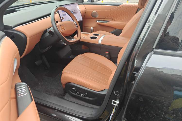 Used CHANGAN NEVO E07 2025 All-Electric 4x4 with 90 kWh Max Intelligent Driving Version Left Front Seat