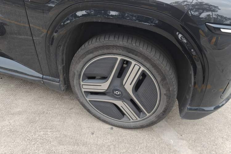 Used CHANGAN NEVO E07 2025 All-Electric 4x4 with 90 kWh Max Intelligent Driving Version Right Front Wheel Hub