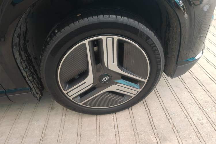 Used CHANGAN NEVO E07 2025 All-Electric 4x4 90kWh Ultra High-Performance Edition Right Front Wheel Hub
