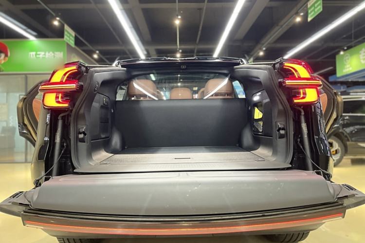 Used CHANGAN NEVO E07 2025 All-Electric 4x4 90kWh Ultra High-Performance Edition Trunk