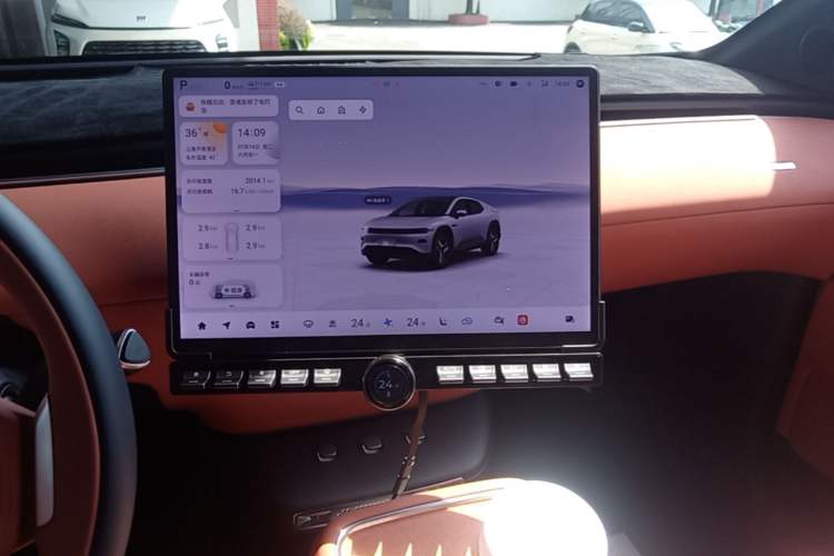 Used CHANGAN NEVO E07 2025 All-Electric 4x4 90kWh Ultra High-Performance Edition Audio And AC Panel