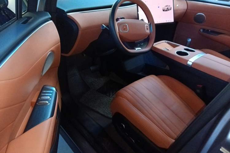 Used CHANGAN NEVO E07 2025 All-Electric 4x4 with 90 kWh Max Intelligent Driving Version
