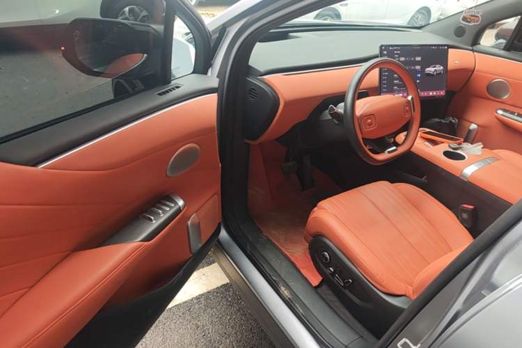 Used CHANGAN NEVO E07 2026 Model Pure Electric Four-Wheel Drive 90kWh Dacheng Edition Driver Seat
