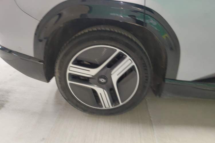 Used CHANGAN NEVO E07 2025 All-Electric 4x4 with 90 kWh Max Intelligent Driving Version Exterior 5