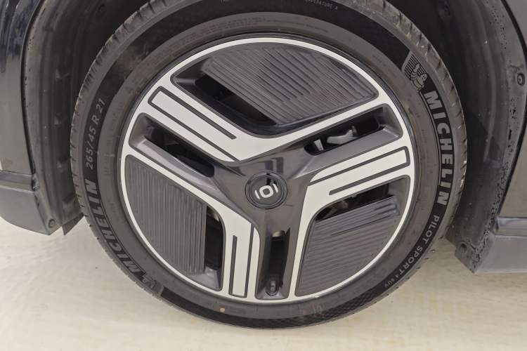 Used CHANGAN NEVO E07 2025 All-Electric 4x4 90kWh Ultra High-Performance Edition Exterior 8