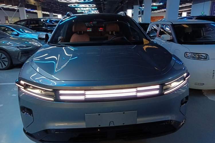 Used CHANGAN NEVO E07 2025 All-Electric 4x4 with 90 kWh Max Intelligent Driving Version
