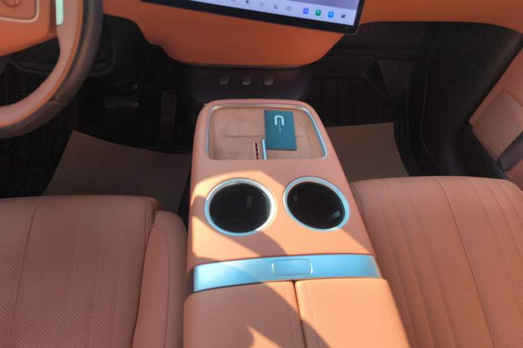 Used CHANGAN NEVO E07 2025 All-Electric 4x4 90kWh Ultra High-Performance Edition Gear Lever