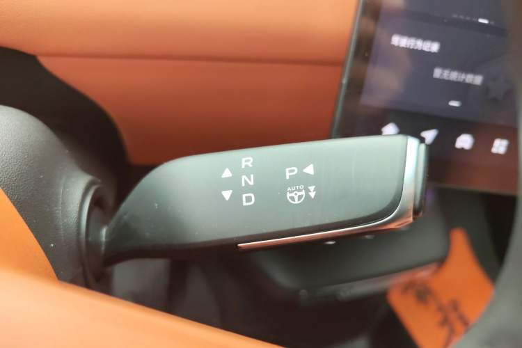 Used CHANGAN NEVO E07 2025 All-Electric 4x4 with 90 kWh Max Intelligent Driving Version Gear Lever
