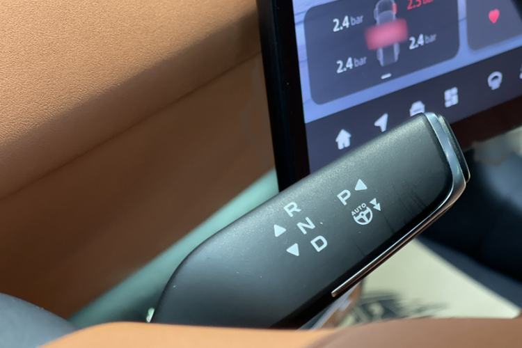 Used CHANGAN NEVO E07 2025 All-Electric 4x4 90kWh Ultra High-Performance Edition Gear Lever