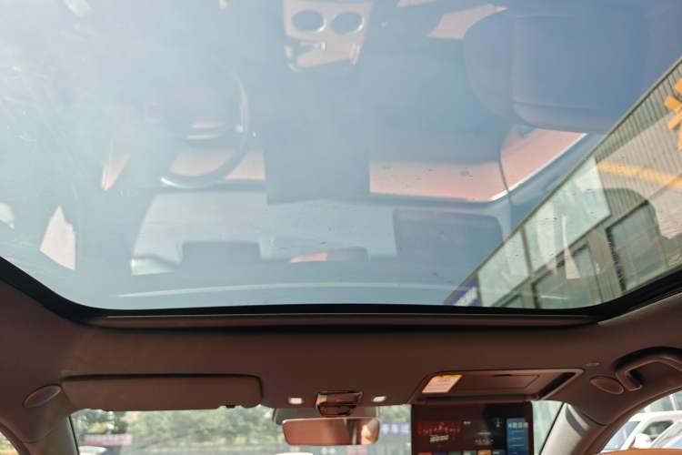 Used CHANGAN NEVO E07 2025 All-Electric 4x4 90kWh Ultra High-Performance Edition Headliner