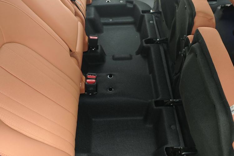 Used CHANGAN NEVO E07 2025 All-Electric 4x4 90kWh Ultra High-Performance Edition Interior 10