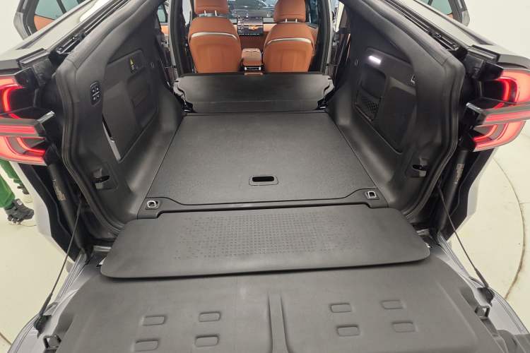 Used CHANGAN NEVO E07 2025 All-Electric 4x4 90kWh Ultra High-Performance Edition Interior 7