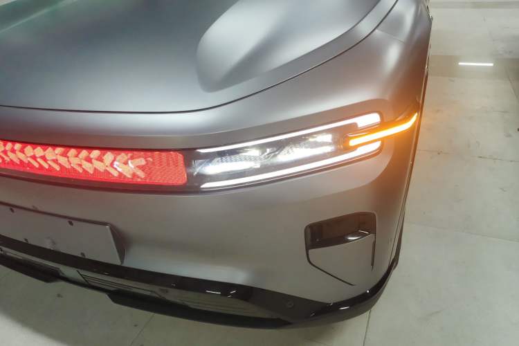 Used CHANGAN NEVO E07 2025 All-Electric 4x4 with 90 kWh Max Intelligent Driving Version Left Front Headlight