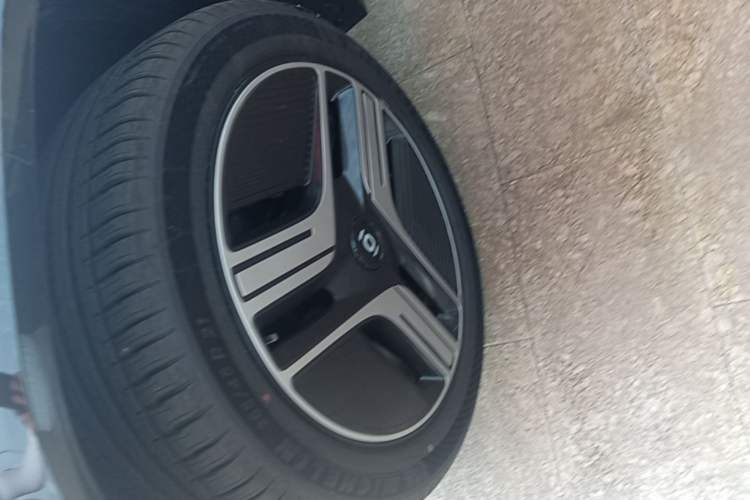 Used CHANGAN NEVO E07 2025 All-Electric 4x4 90kWh Ultra High-Performance Edition Left Front Wheel Hub