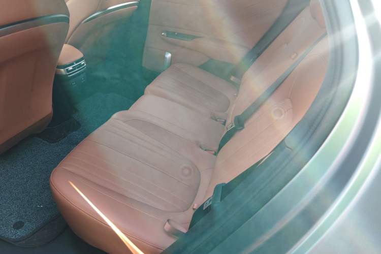 Used CHANGAN NEVO E07 2025 All-Electric 4x4 90kWh Ultra High-Performance Edition Left Rear Seat