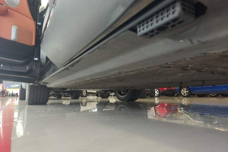 Used CHANGAN NEVO E07 2025 All-Electric 4x4 90kWh Ultra High-Performance Edition Left Side Sill