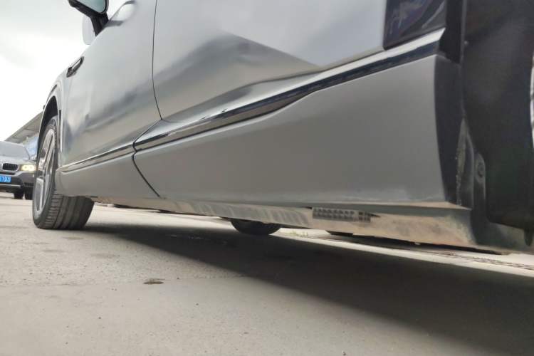 Used CHANGAN NEVO E07 2025 All-Electric 4x4 with 90 kWh Max Intelligent Driving Version Left Side Sill