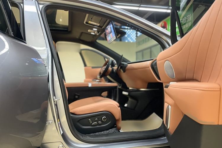 Used CHANGAN NEVO E07 2025 All-Electric 4x4 90kWh Ultra High-Performance Edition Right Front Seat