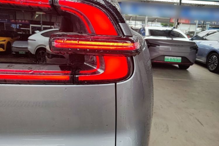 Used CHANGAN NEVO E07 2026 Model Pure Electric Four-Wheel Drive 90kWh Dacheng Edition Right Rear Taillight