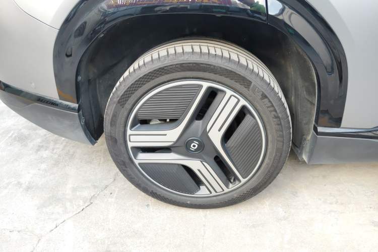 Used CHANGAN NEVO E07 2025 All-Electric 4x4 90kWh Ultra High-Performance Edition Right Rear Wheel Hub