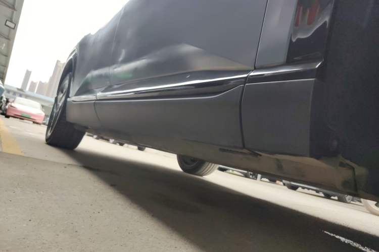 Used CHANGAN NEVO E07 2025 All-Electric 4x4 with 90 kWh Max Intelligent Driving Version Right Side Sill