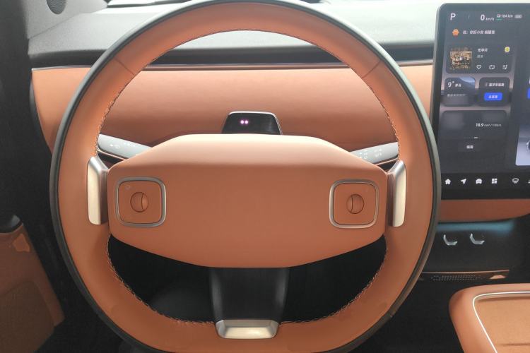 Used CHANGAN NEVO E07 2025 All-Electric 4x4 with 90 kWh Max Intelligent Driving Version Steering Wheel