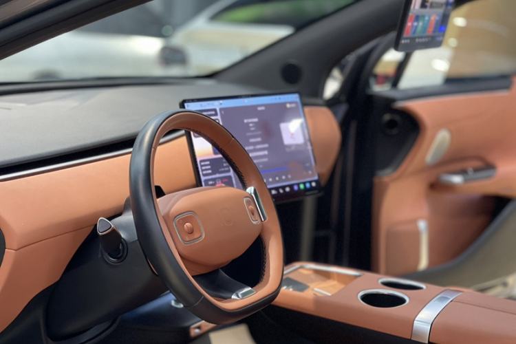 Used CHANGAN NEVO E07 2025 All-Electric 4x4 90kWh Ultra High-Performance Edition Steering Wheel