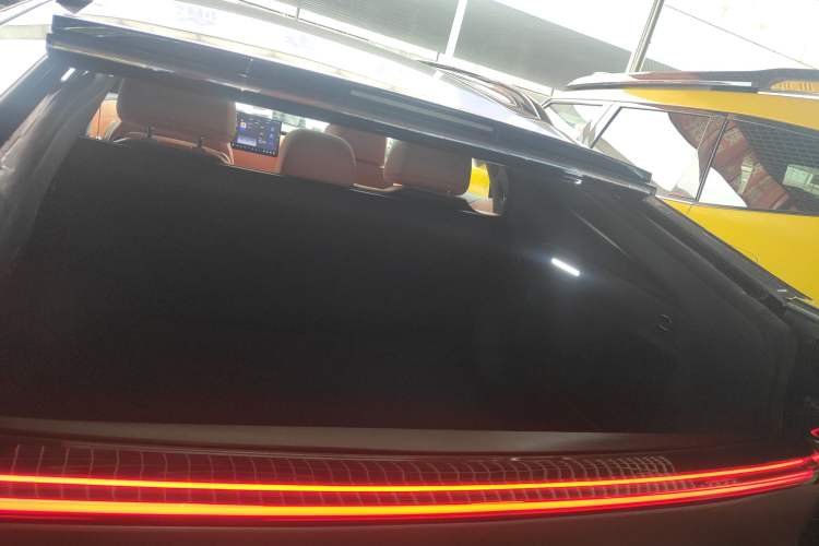 Used CHANGAN NEVO E07 2025 All-Electric 4x4 with 90 kWh Max Intelligent Driving Version Trunk